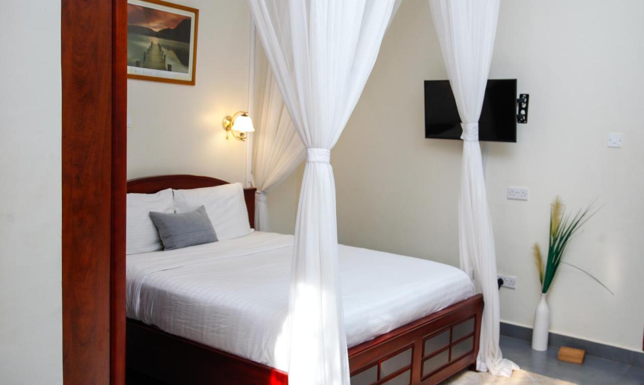 Fred And Winnie Bnb Kampala Exterior foto